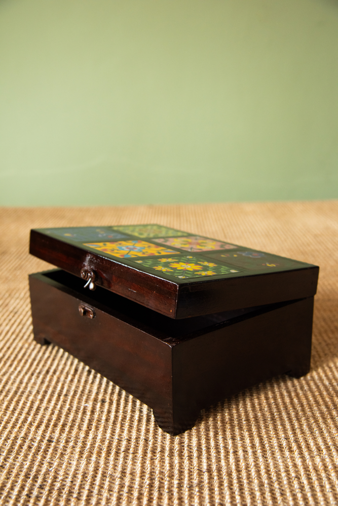 
                  
                    Wooden Plain Polish Tile Box
                  
                