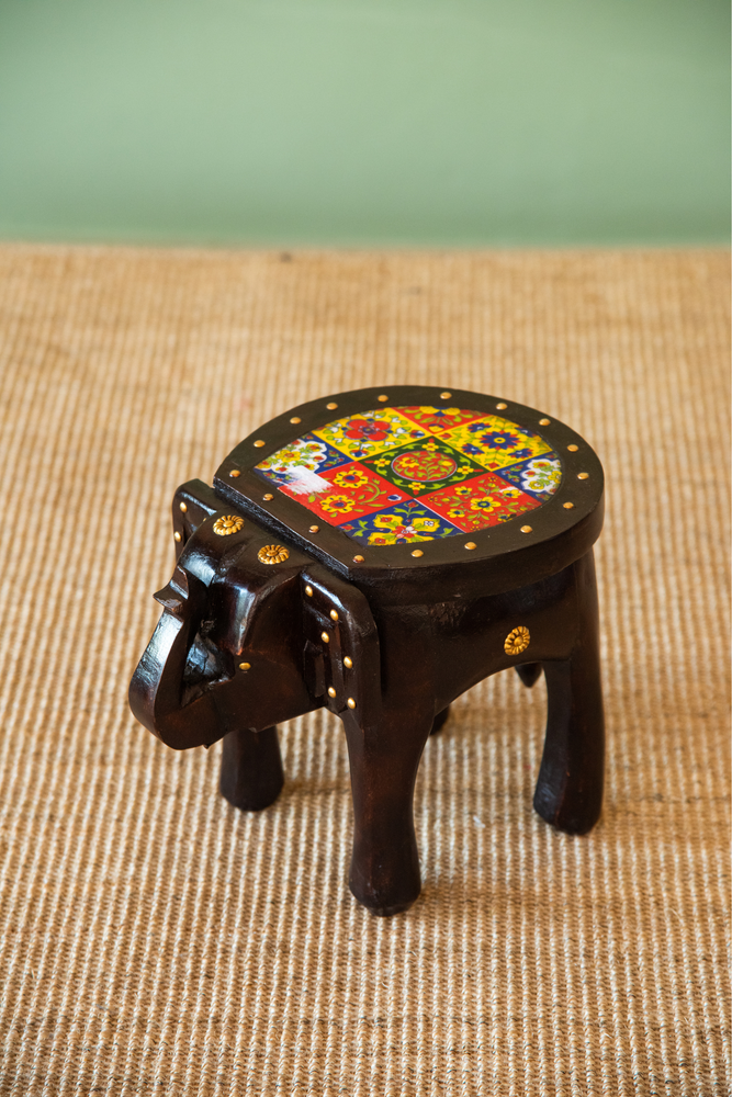 
                  
                    Wooden Elephant Moudha Stand
                  
                