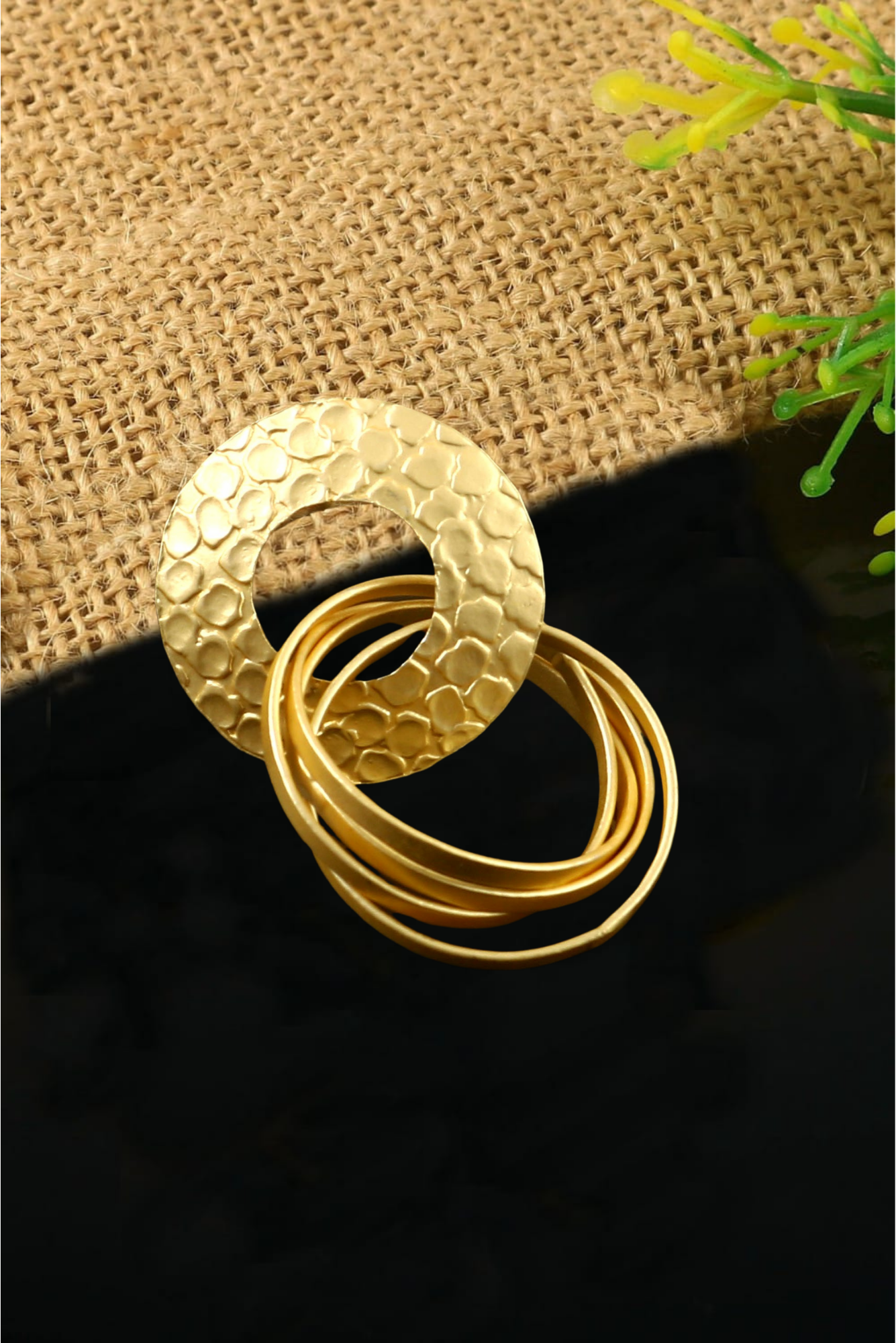 
                  
                    EM-211-METAL-EARRING
                  
                
