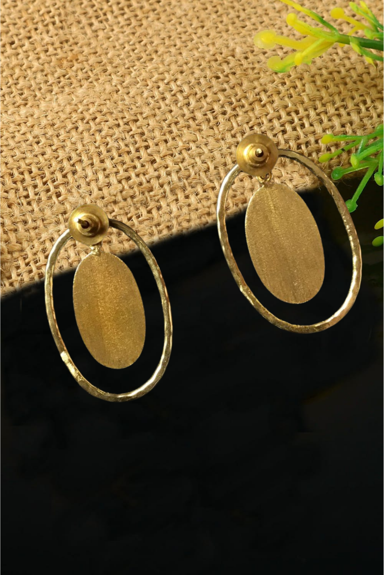 
                  
                    EM-222-METAL EARRING
                  
                