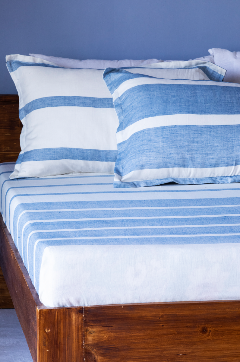 Handloom stripe bedcover – White and blue