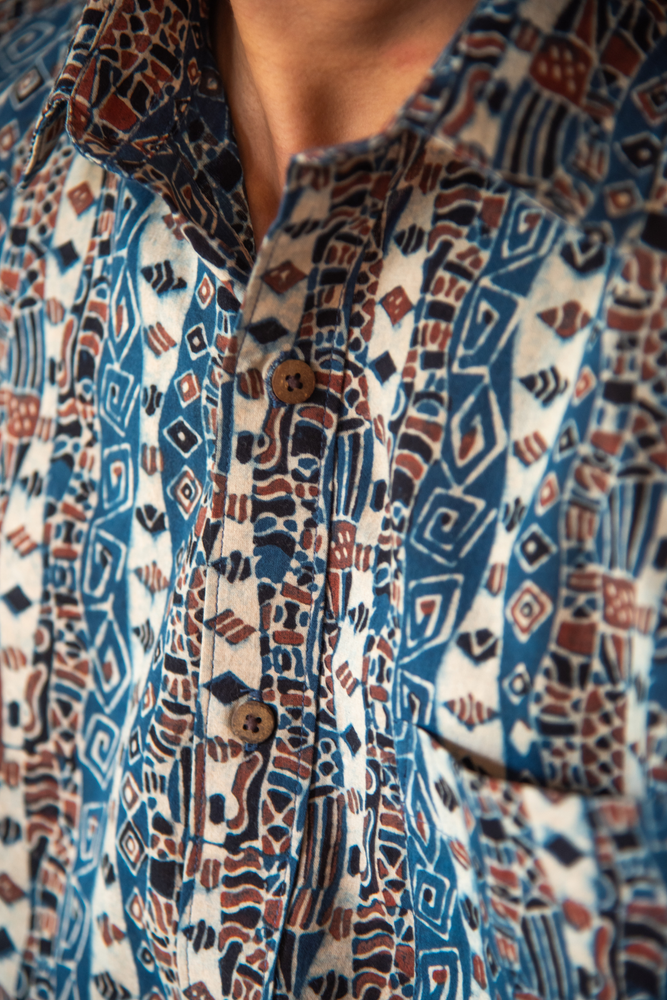 
                  
                    MEN SHIRT H/S AJRAKH PRINT BLUE
                  
                