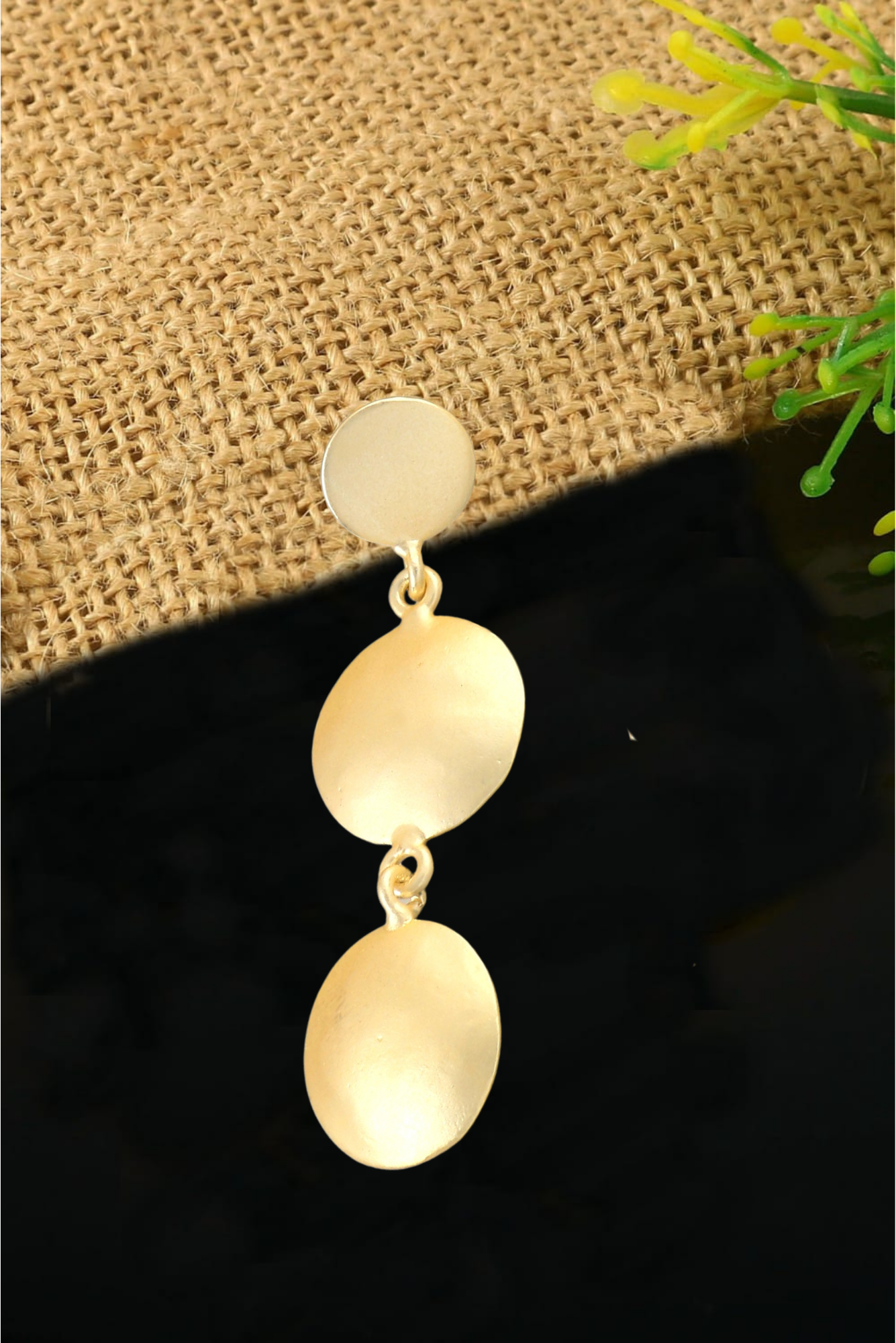 
                  
                    EMP-221-METAL EARRING
                  
                