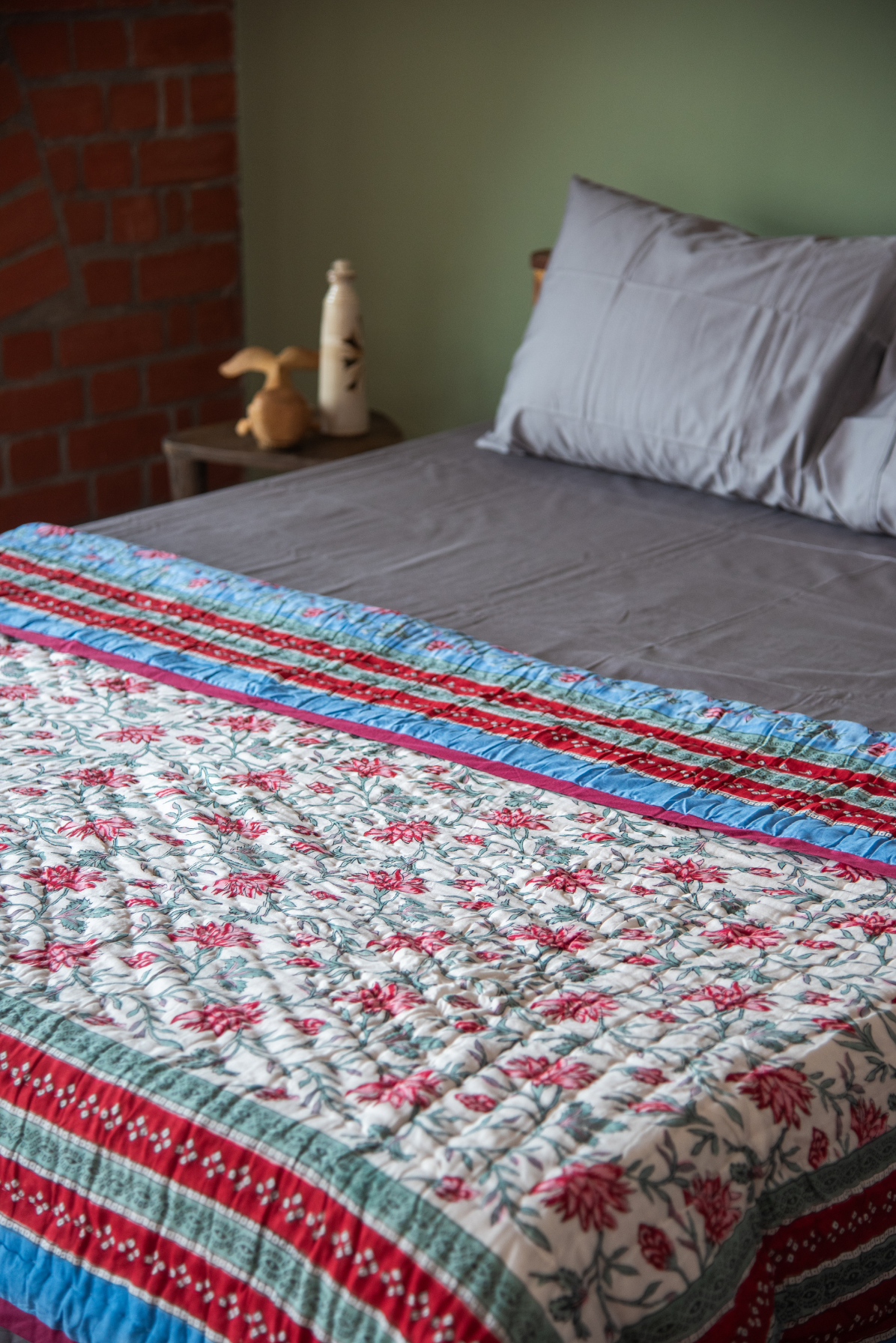 
                  
                    Cotton Quilt Double side
                  
                