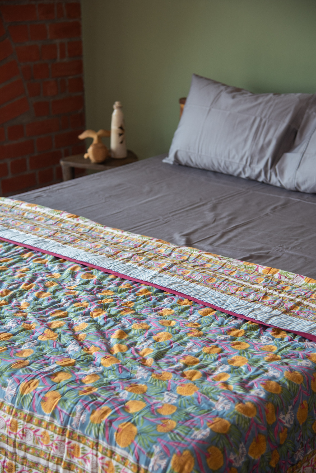 
                  
                    Cotton Quilt Double side
                  
                