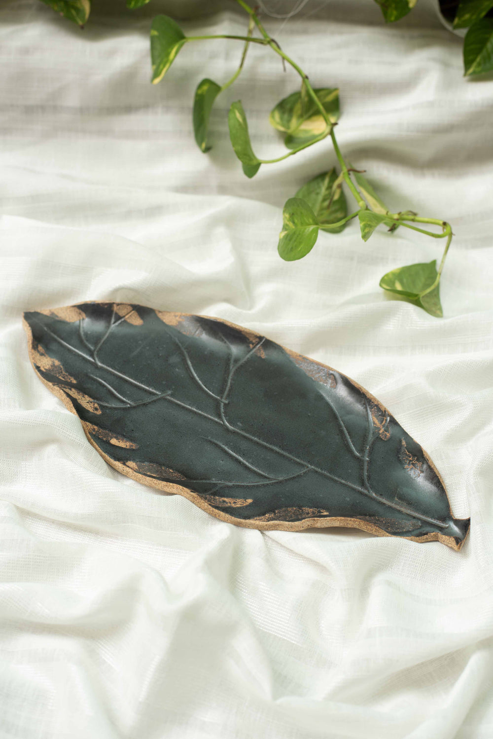 Ceramic Platter - Leaf