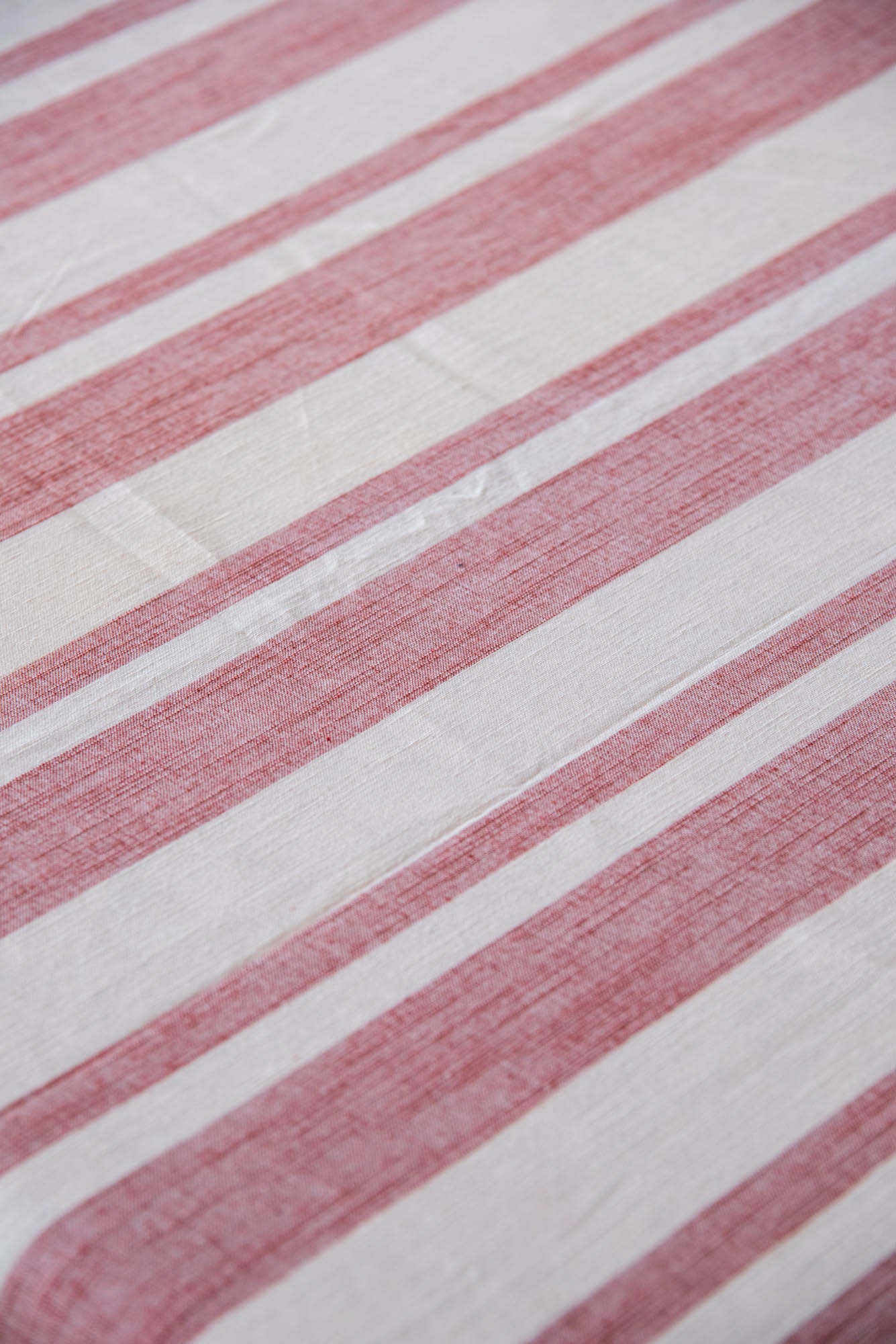 
                  
                    CT BEDSHEET-1+2  SET- 108 X108
                  
                