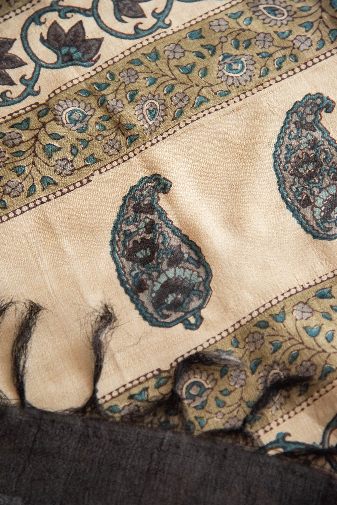 
                  
                    PTD TUSSAR SILK FABRIC &DUPATTA SKD SET
                  
                