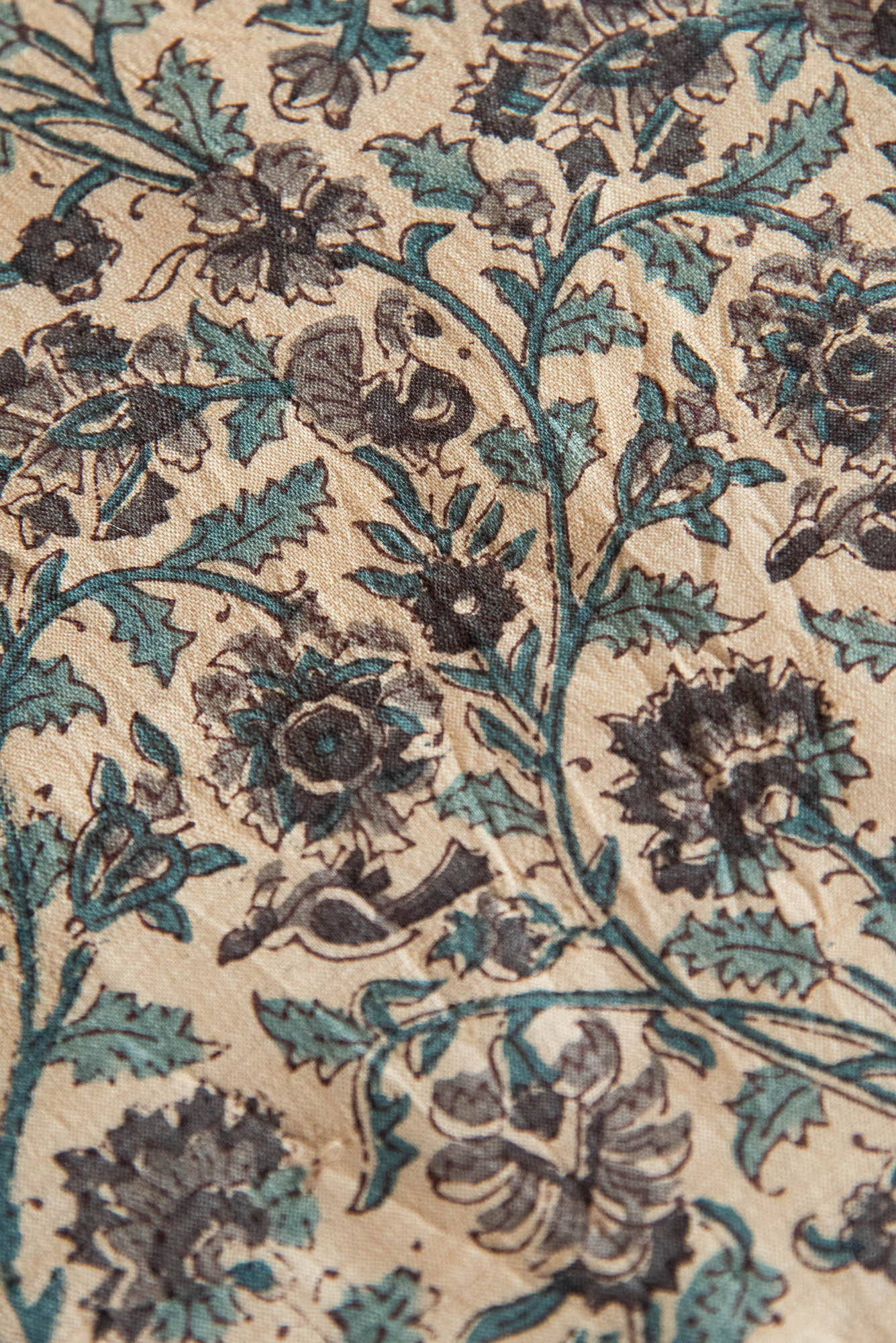 
                  
                    PTD TUSSAR SILK FABRIC &DUPATTA SKD SET
                  
                