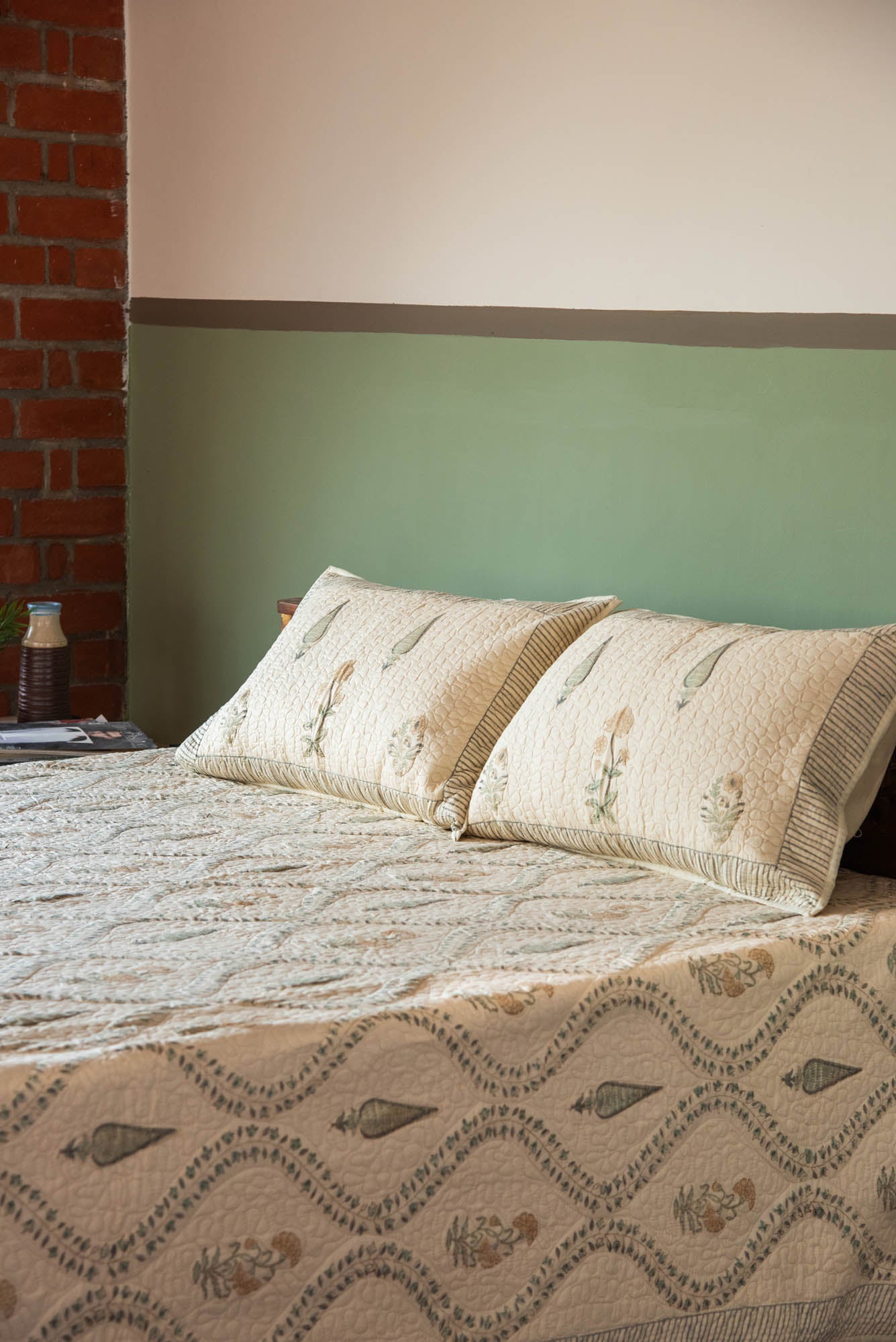 
                  
                    KRIS B/P VOILE QUILTED BEDCOVER-90X108
                  
                