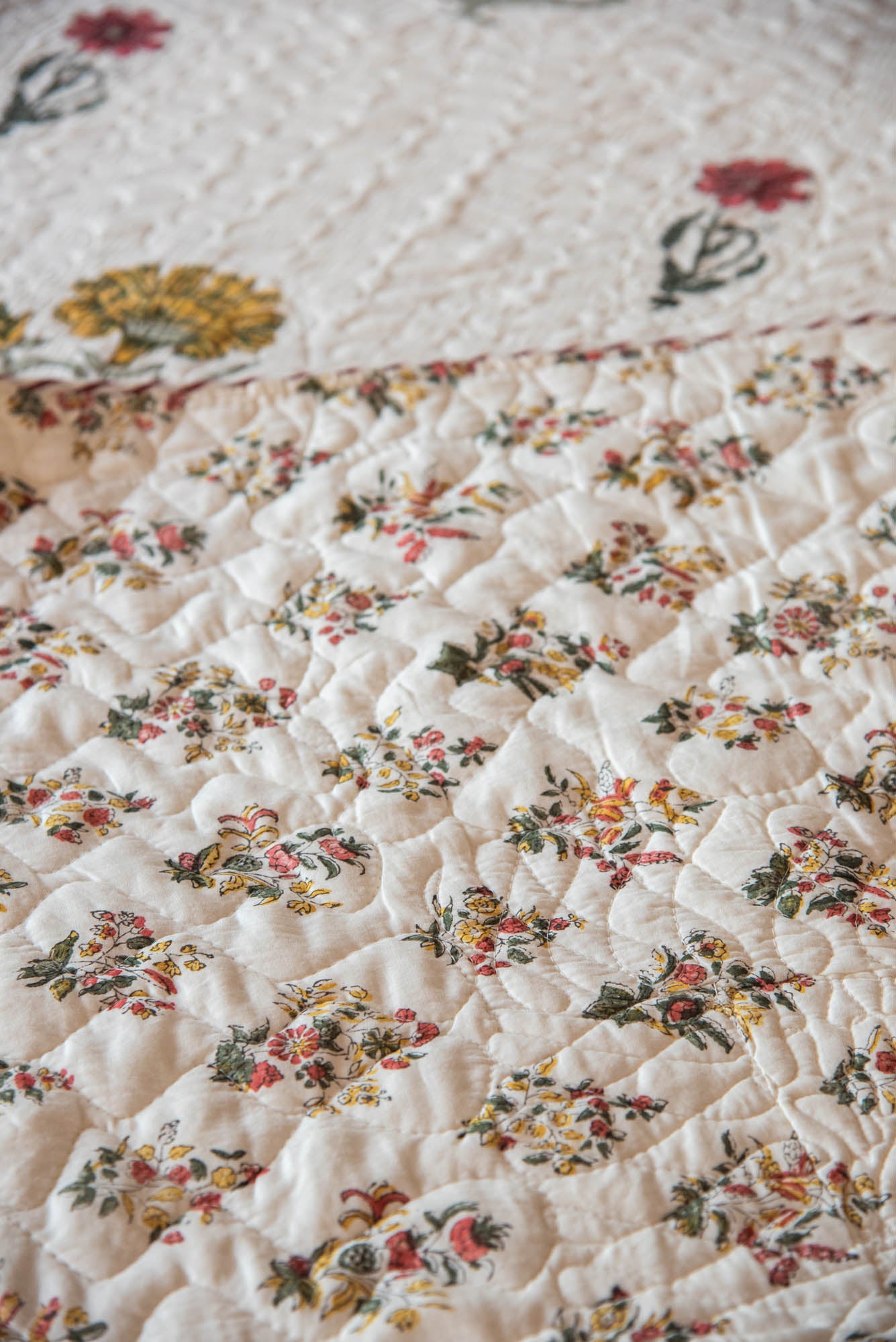 
                  
                    CT ANANDBAGH QUILT-BEDCOVER-90X108
                  
                