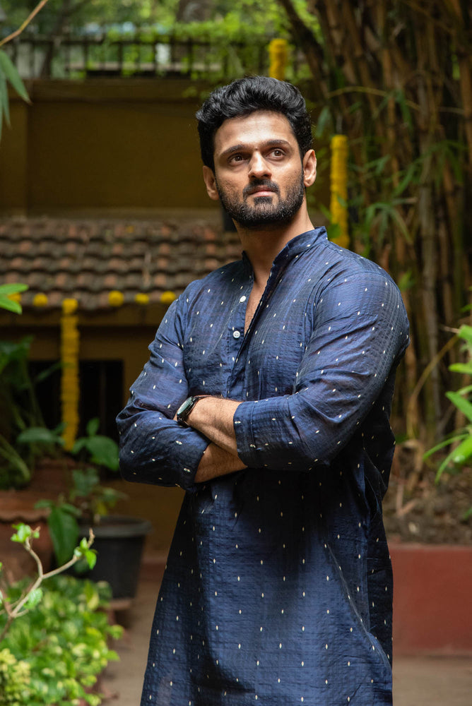 
                  
                    SILK CT MEN LONG KURTHA F/S
                  
                