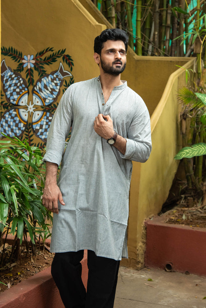 
                  
                    CT MEN LONG KURTHA F/S
                  
                