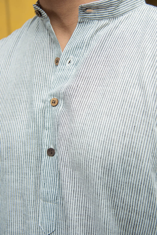 
                  
                    CT MEN LONG KURTHA F/S
                  
                