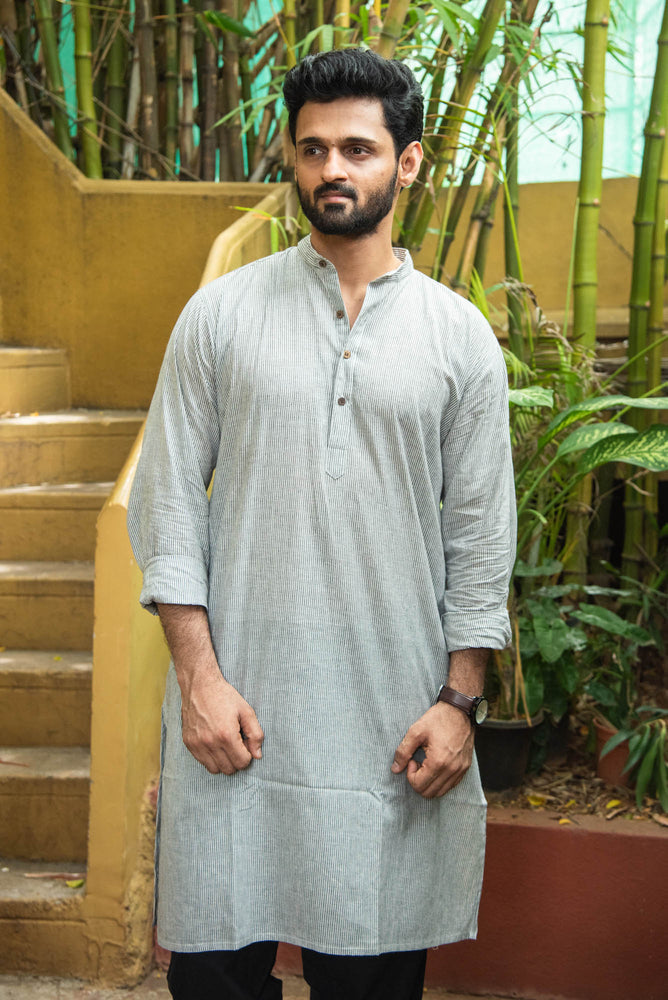 
                  
                    CT MEN LONG KURTHA F/S
                  
                