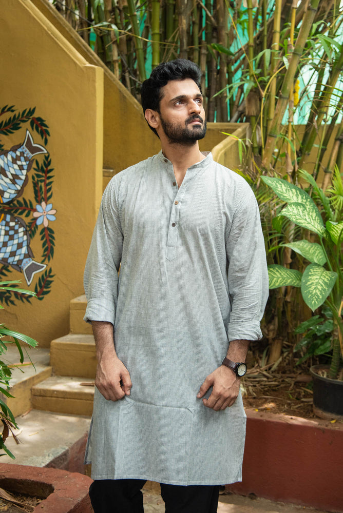 
                  
                    CT MEN LONG KURTHA F/S
                  
                