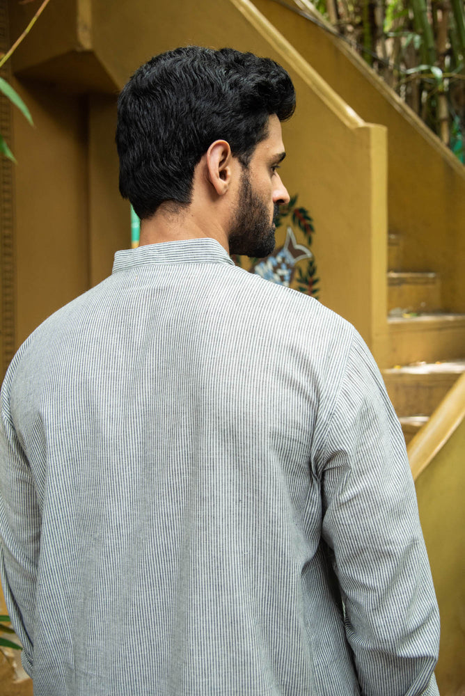 
                  
                    CT MEN LONG KURTHA F/S
                  
                