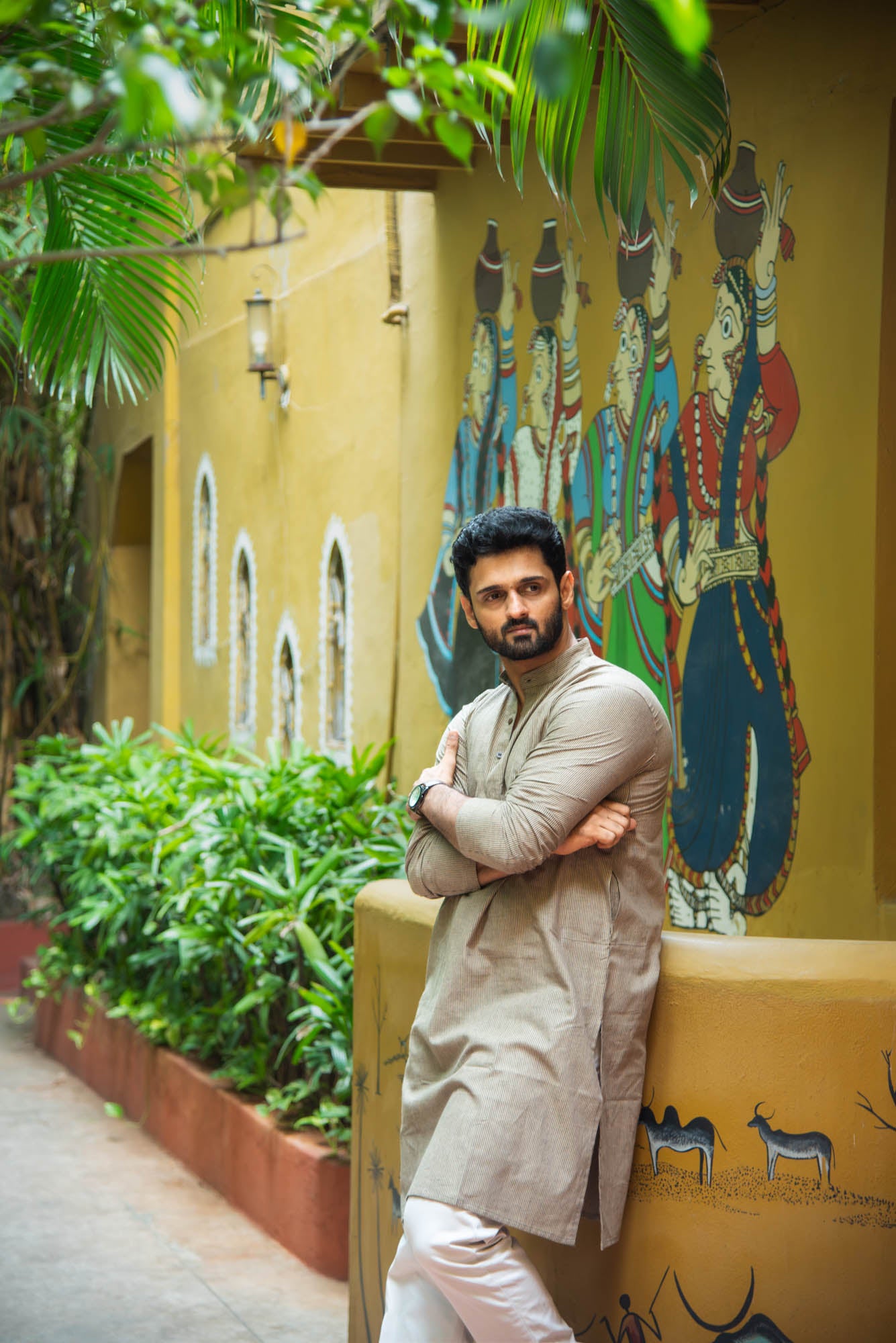 
                  
                    CT MEN LONG KURTHA F/S
                  
                