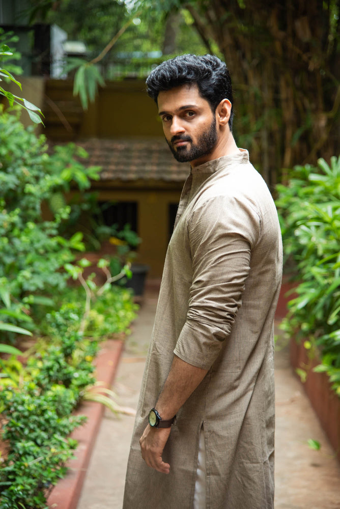 
                  
                    CT MEN LONG KURTHA F/S
                  
                