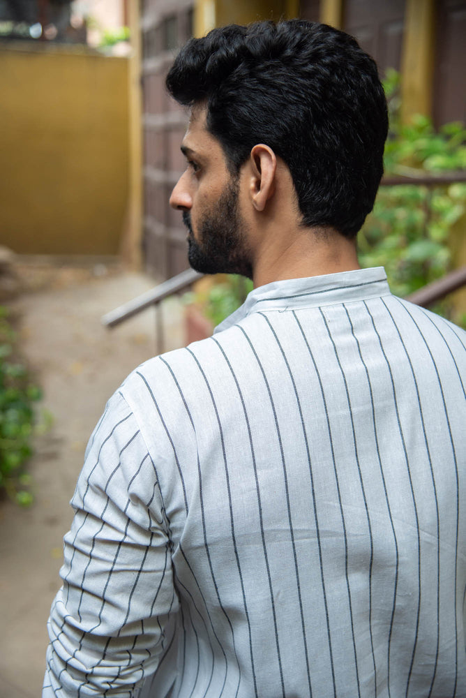 
                  
                    CT MEN LONG KURTHA F/S
                  
                