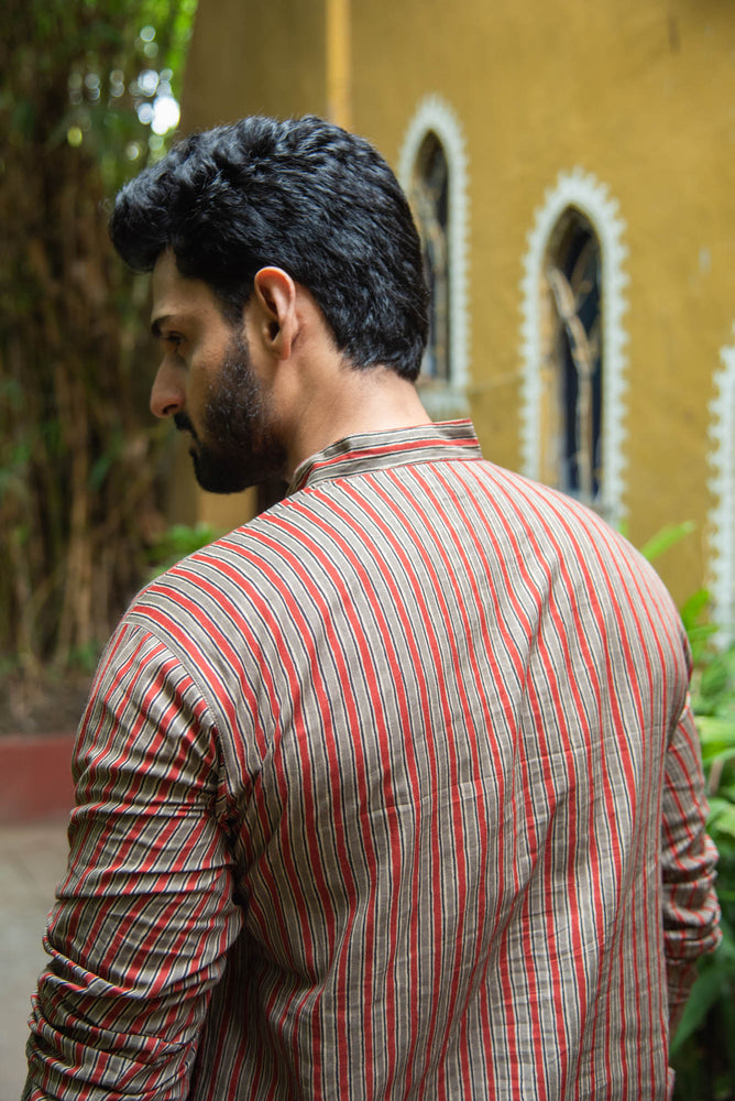 
                  
                    CT MEN LONG KURTHA F/S
                  
                