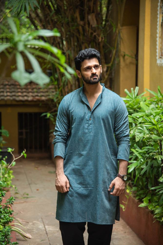 
                  
                    CT MEN LONG KURTHA F/S
                  
                