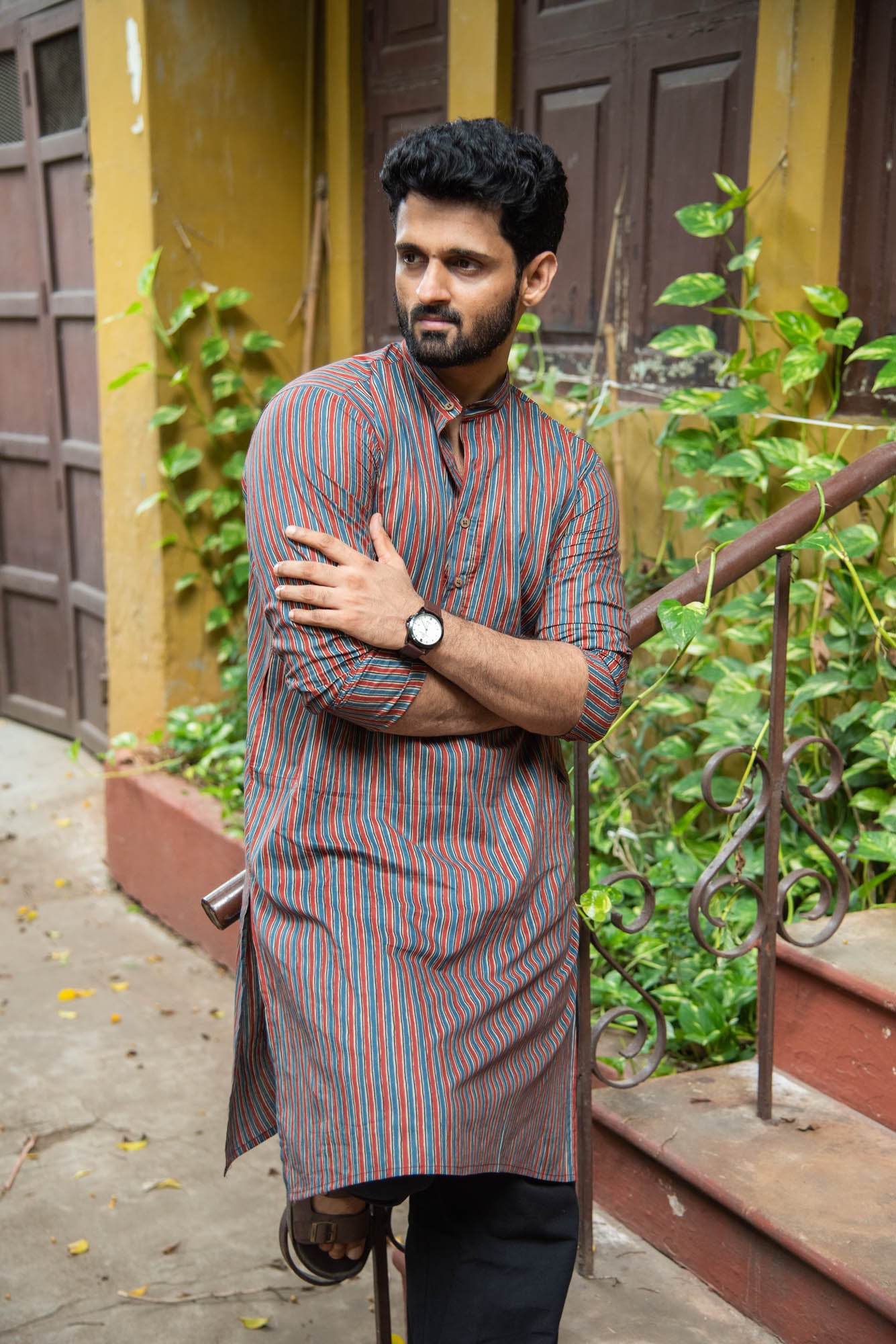 
                  
                    CT MEN LONG KURTHA F/S
                  
                