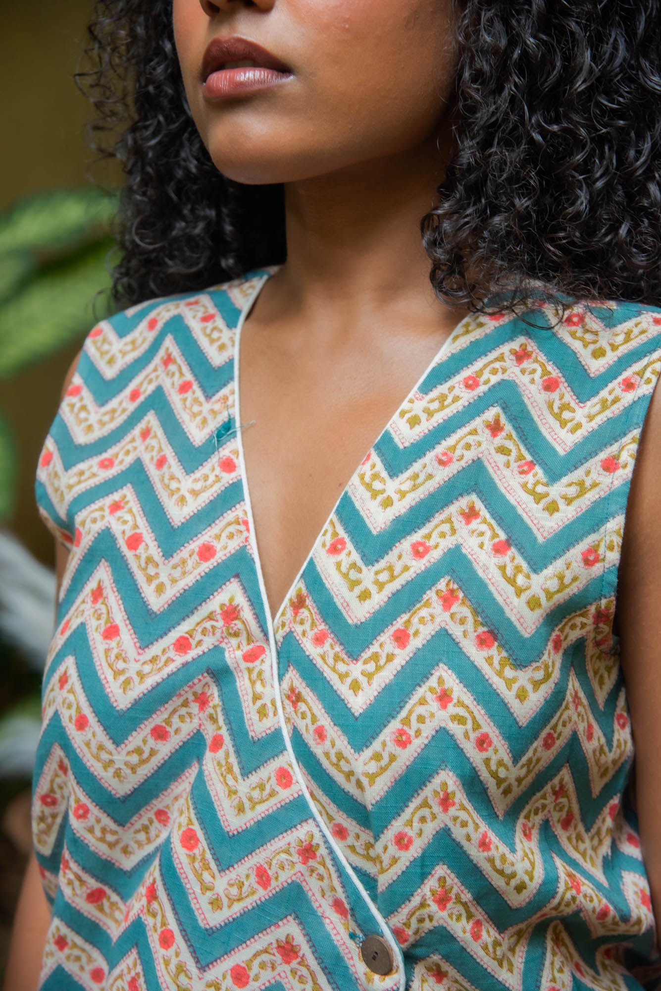 
                  
                    CT WOMEN CROSS OVER TOP
                  
                