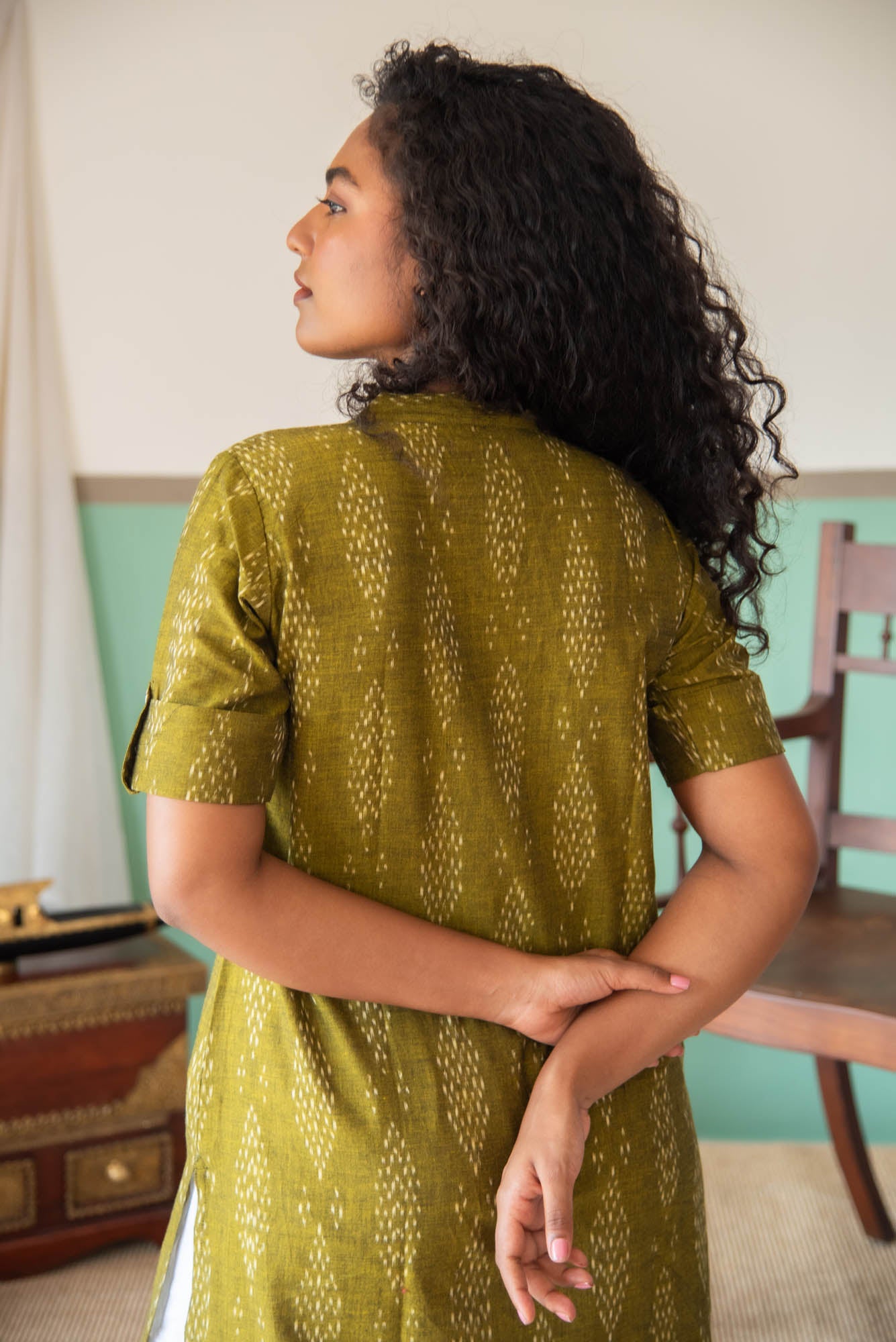 
                  
                    WOMEN LONG KURTHA 3/4 SLVE
                  
                