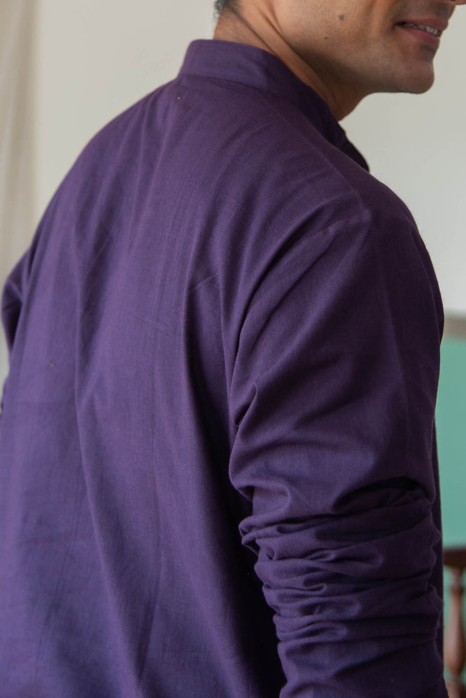 
                  
                    MEN SHORT KURTHA F/SLV
                  
                