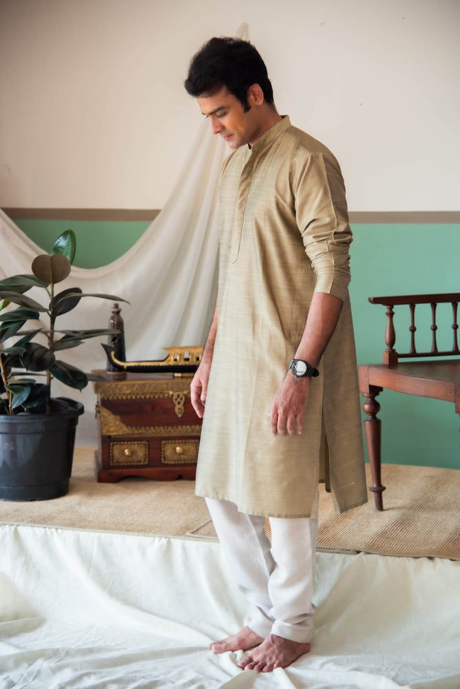 
                  
                    SILK CT MEN LONG KURTHA F/S
                  
                