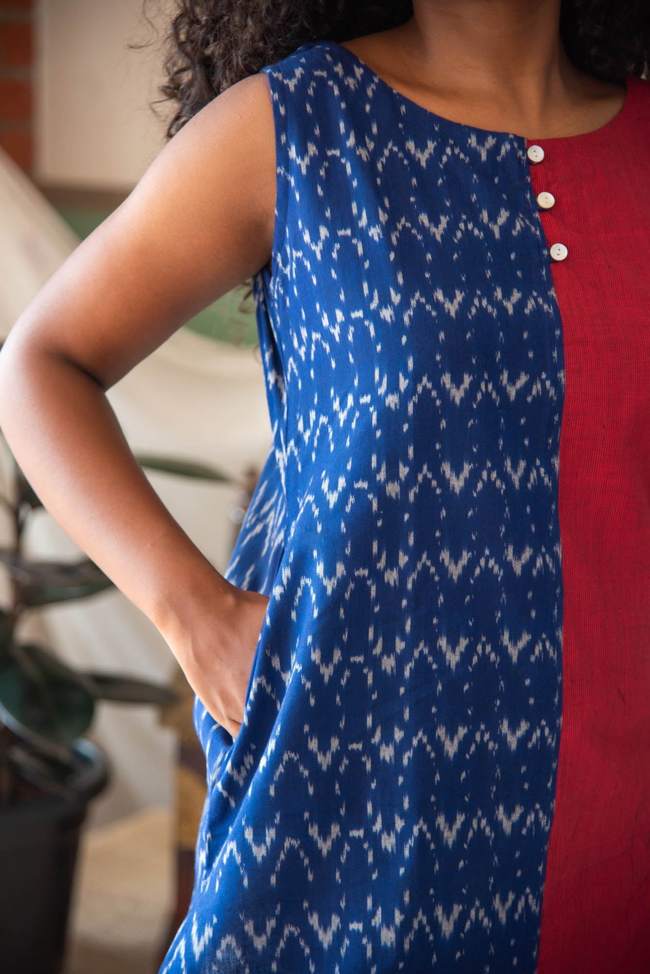 
                  
                    WOMEN LONG KURTHA S/LESS
                  
                