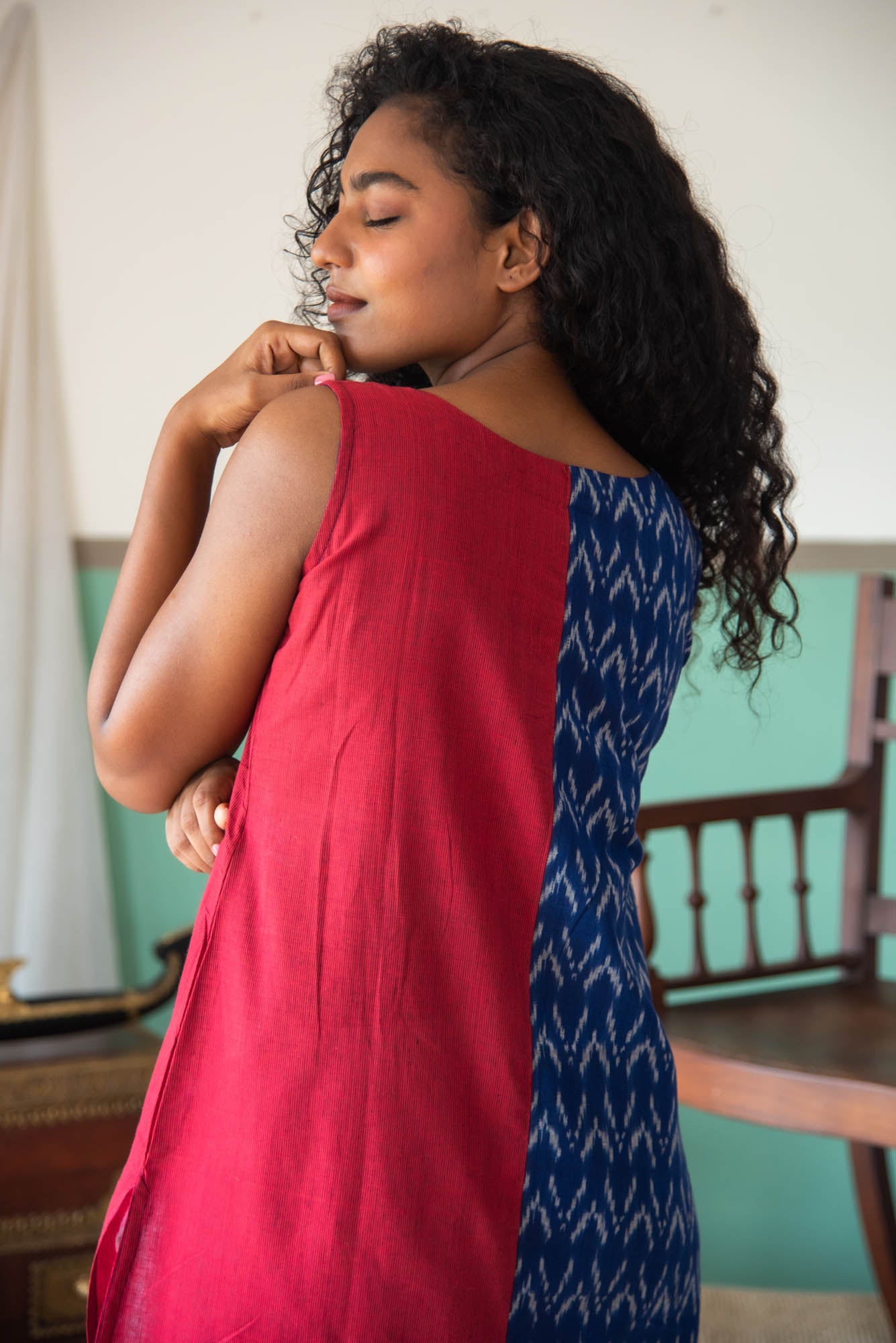 
                  
                    WOMEN LONG KURTHA S/LESS
                  
                