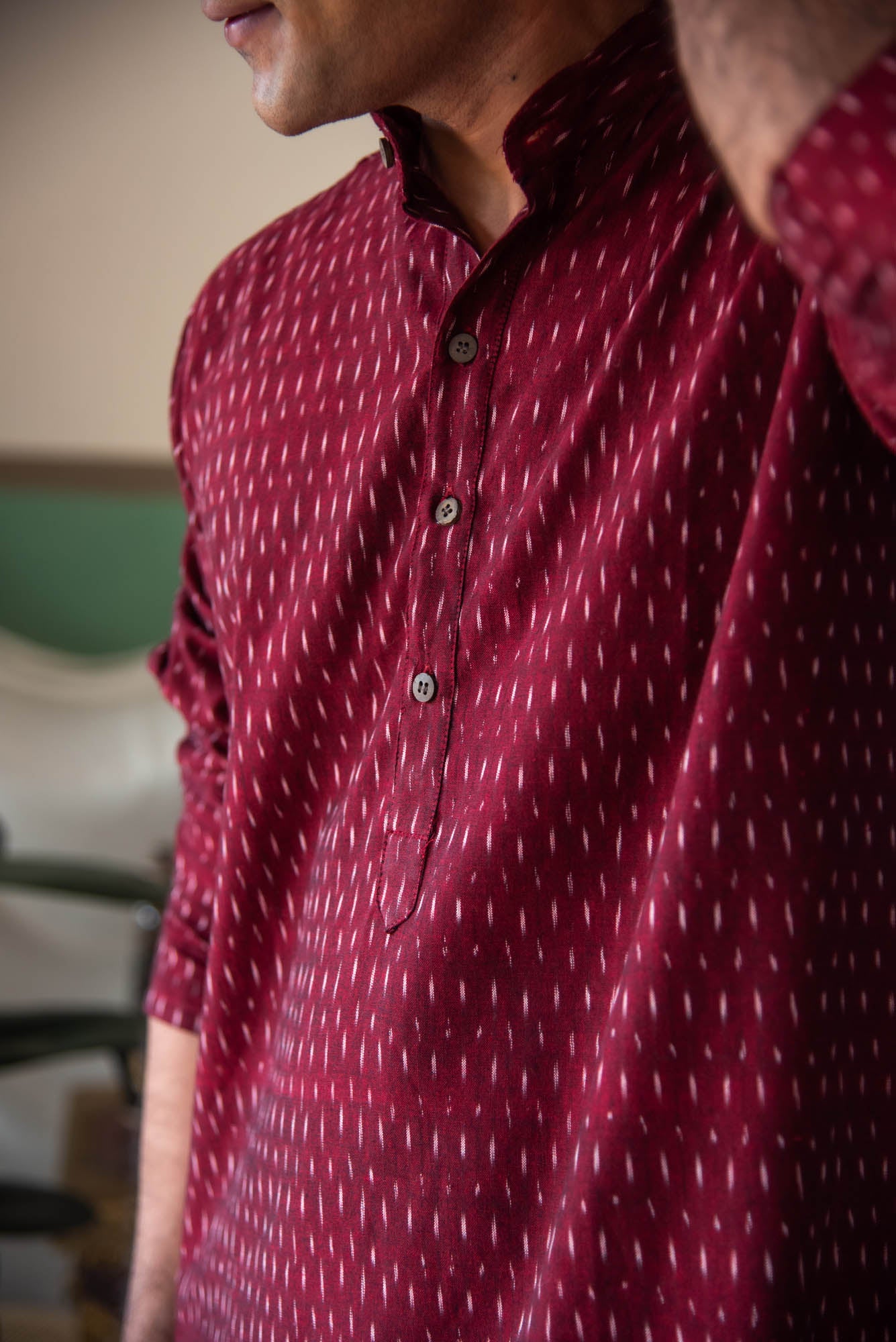 
                  
                    CT MEN LONG KURTHA F/S
                  
                