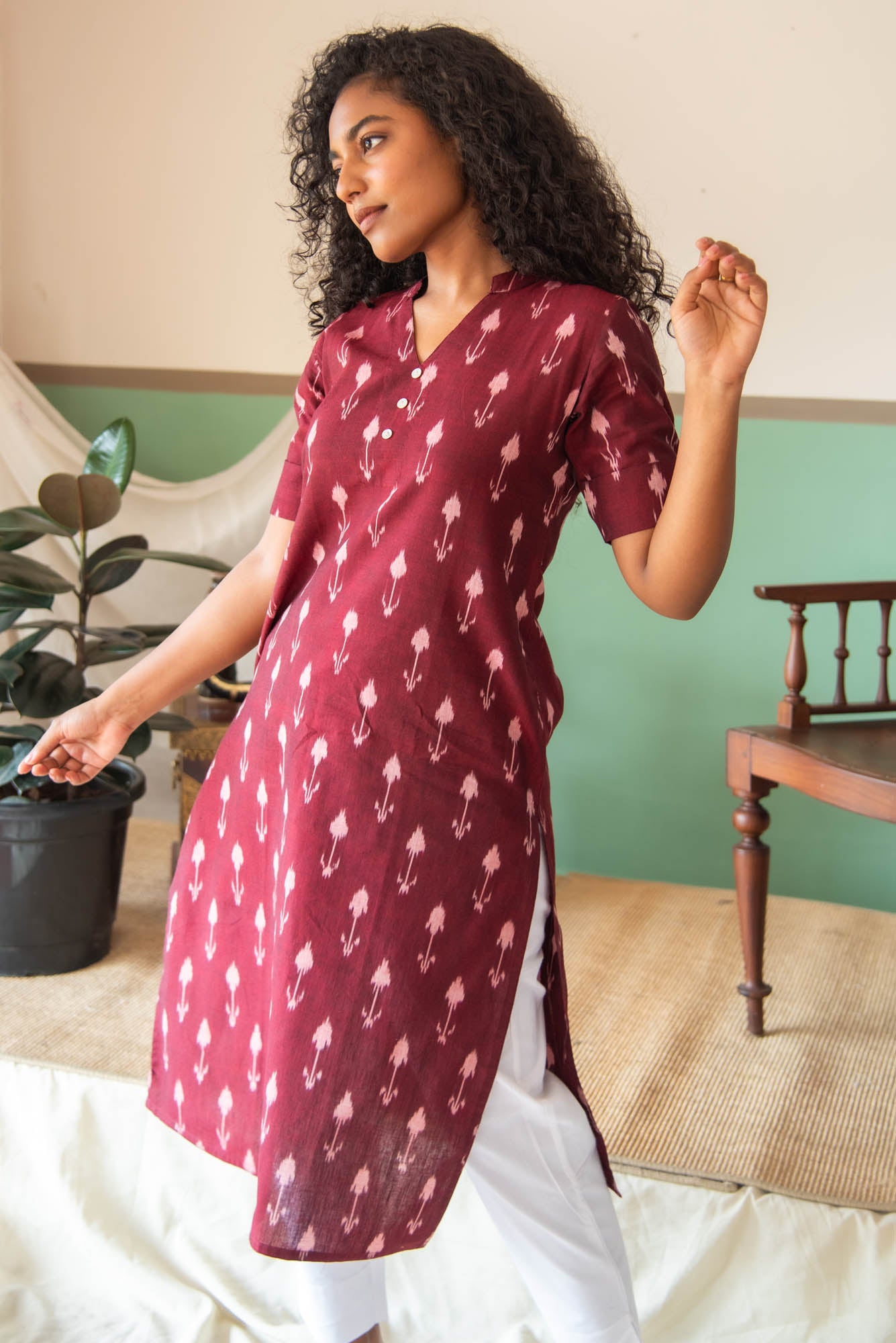 
                  
                    WOMEN LONG KURTHA 3/4 SLVE
                  
                