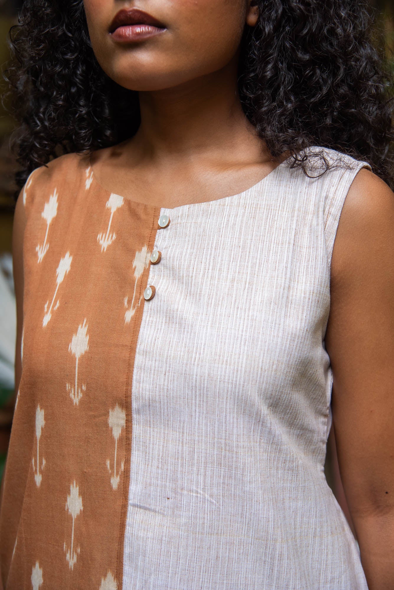 
                  
                    WOMEN LONG KURTHA S/LESS
                  
                