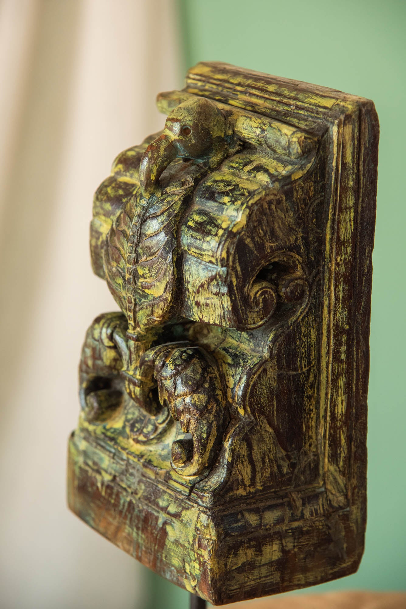 
                  
                    WOOD DECORATIVE STAND
                  
                