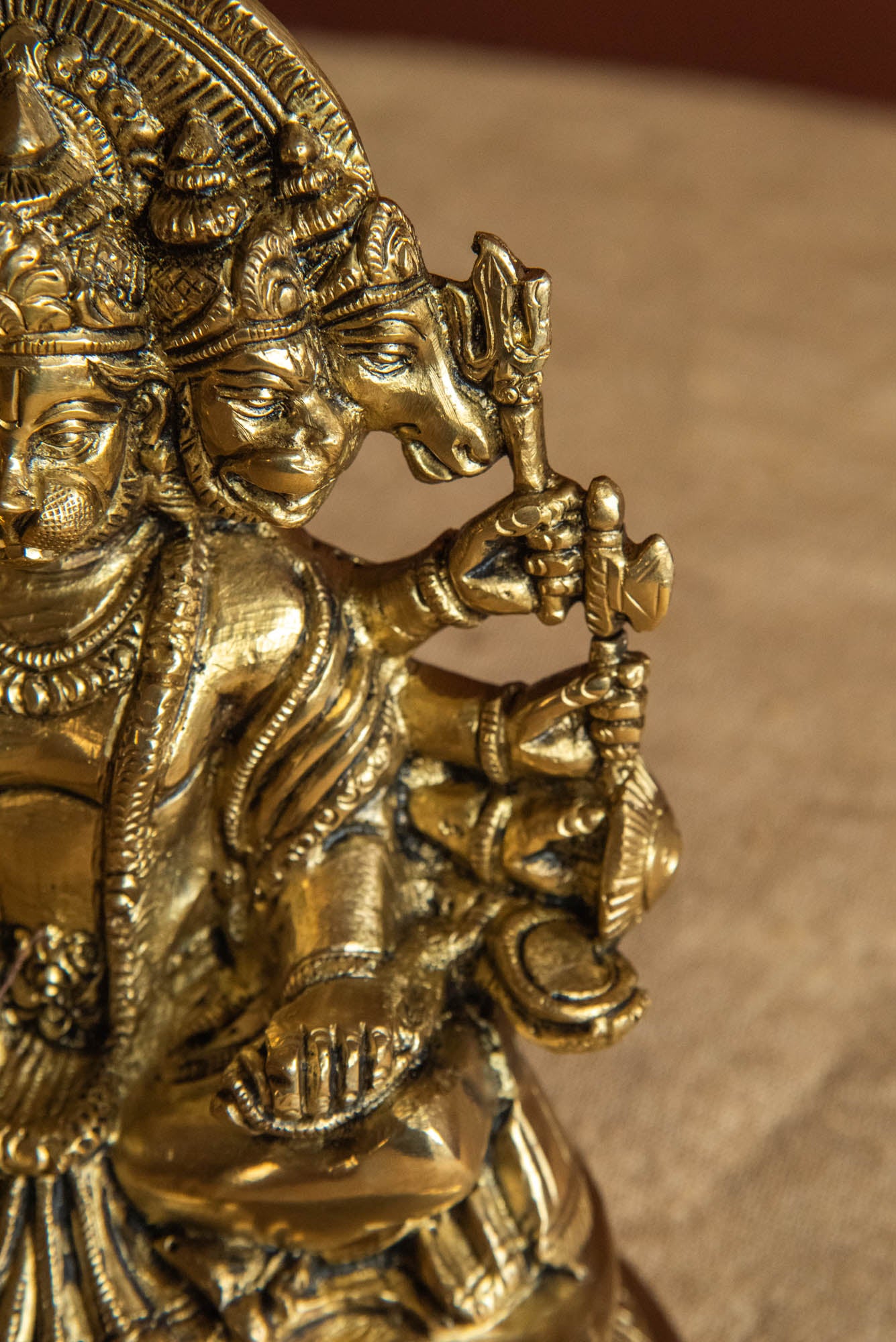 
                  
                    BRASS WHITE GOLD PANCHNUKHI HANUMAN
                  
                