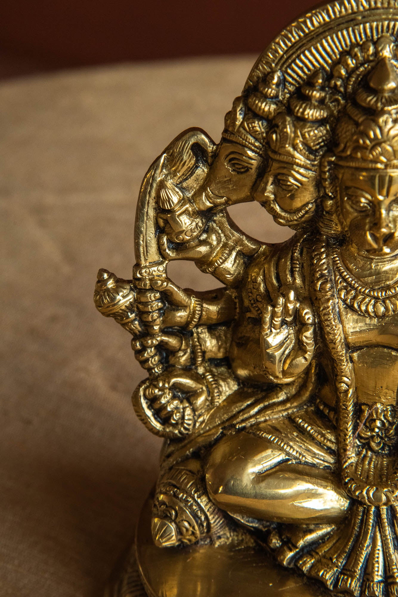 
                  
                    BRASS WHITE GOLD PANCHNUKHI HANUMAN
                  
                