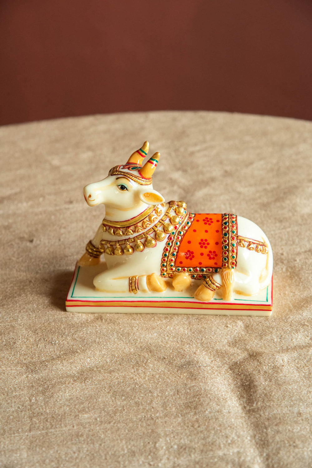 MARBLE DUST NANDI SITTING