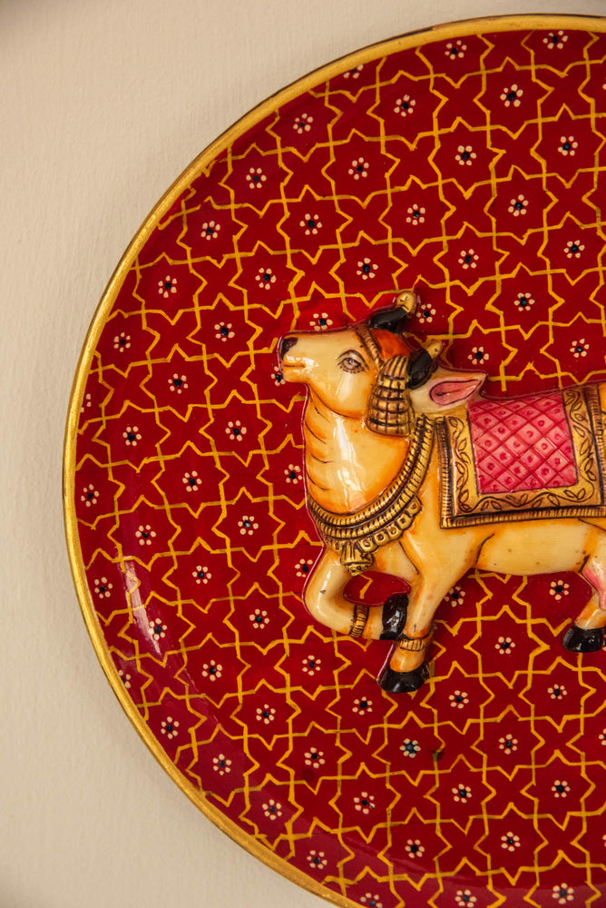 
                  
                    WOOD ROUND PLATE PAINTED WITH COW
                  
                