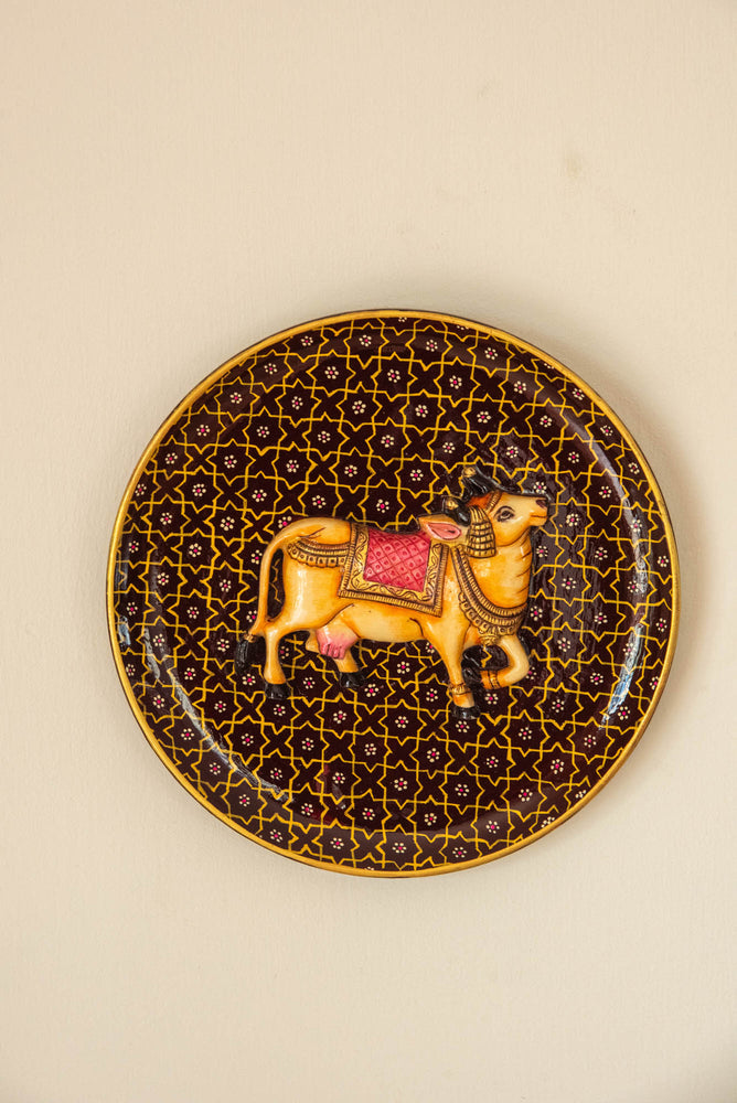 
                  
                    WOOD ROUND PLATE PAINTED WITH COW
                  
                