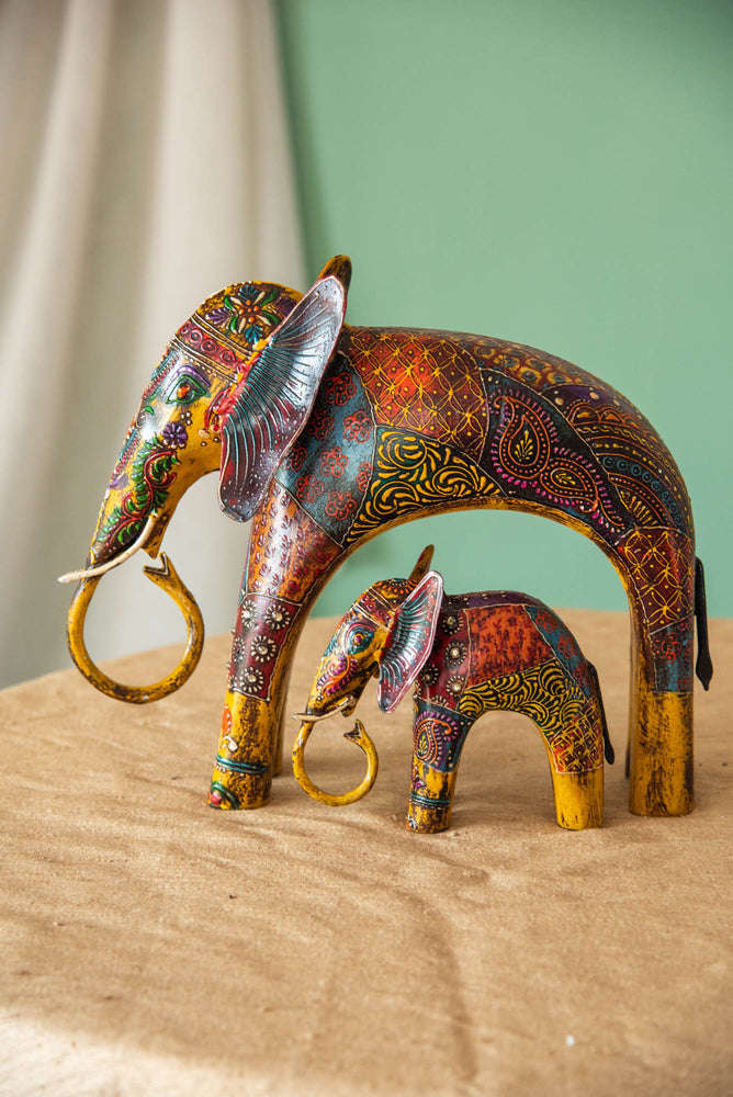 
                  
                    WOOD ELEPHANT WITH BABY
                  
                