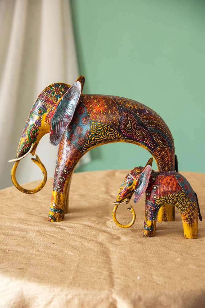 
                  
                    WOOD ELEPHANT WITH BABY
                  
                