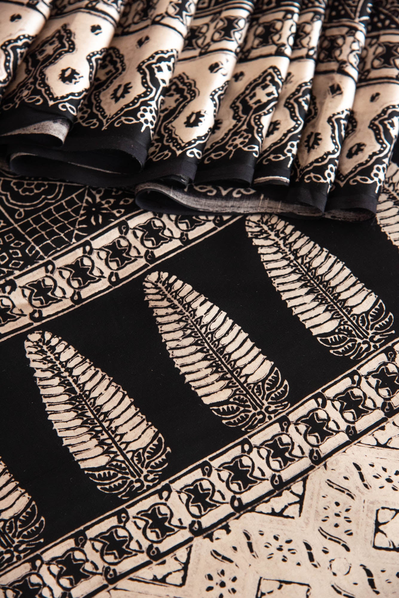 
                  
                    MODAL SILK PRINT SAREE
                  
                