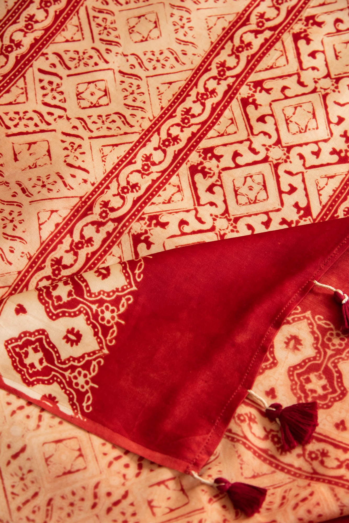 
                  
                    MODAL SILK PRINT SAREE
                  
                