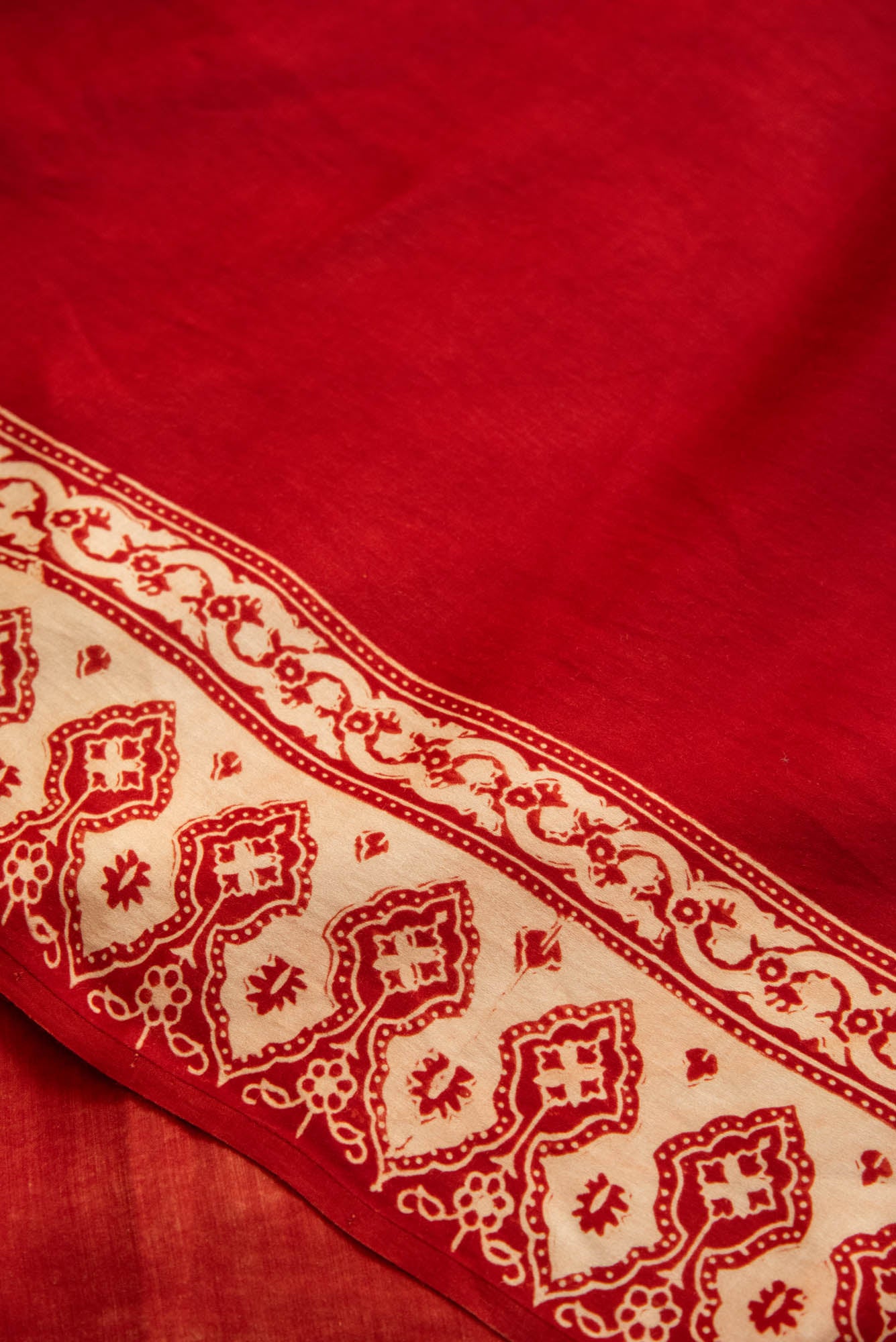 
                  
                    MODAL SILK PRINT SAREE
                  
                