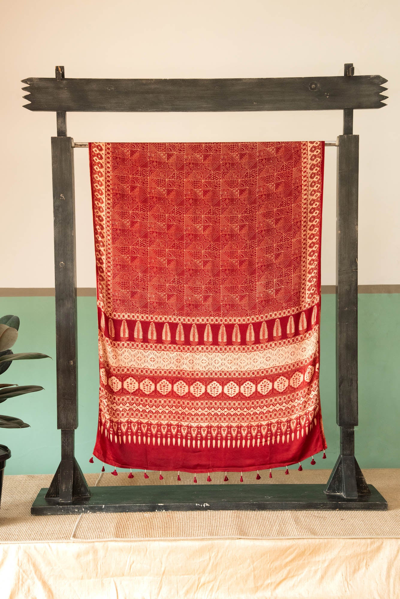 
                  
                    MODAL SILK PRINT SAREE
                  
                