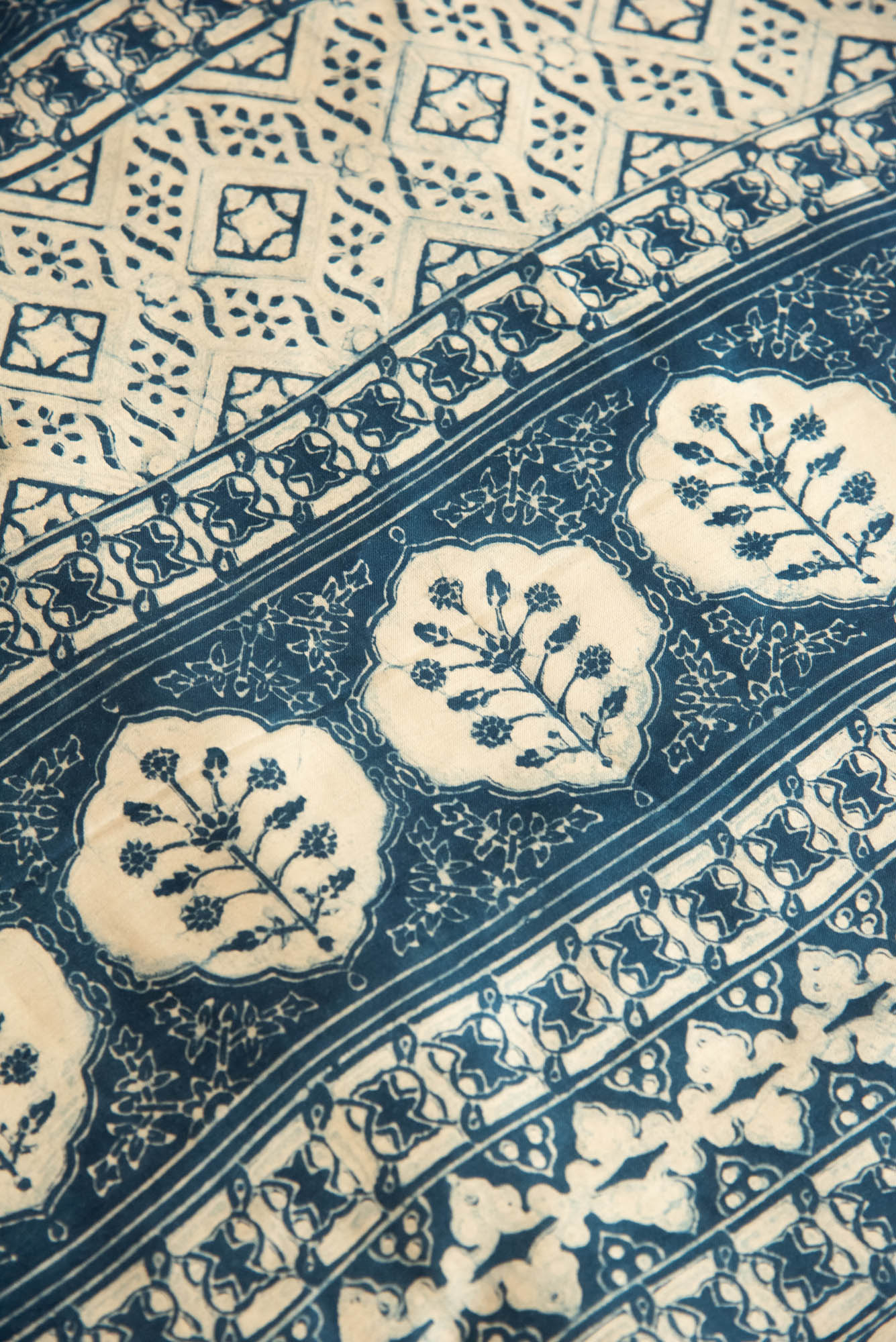 
                  
                    MODAL SILK PRINT SAREE
                  
                