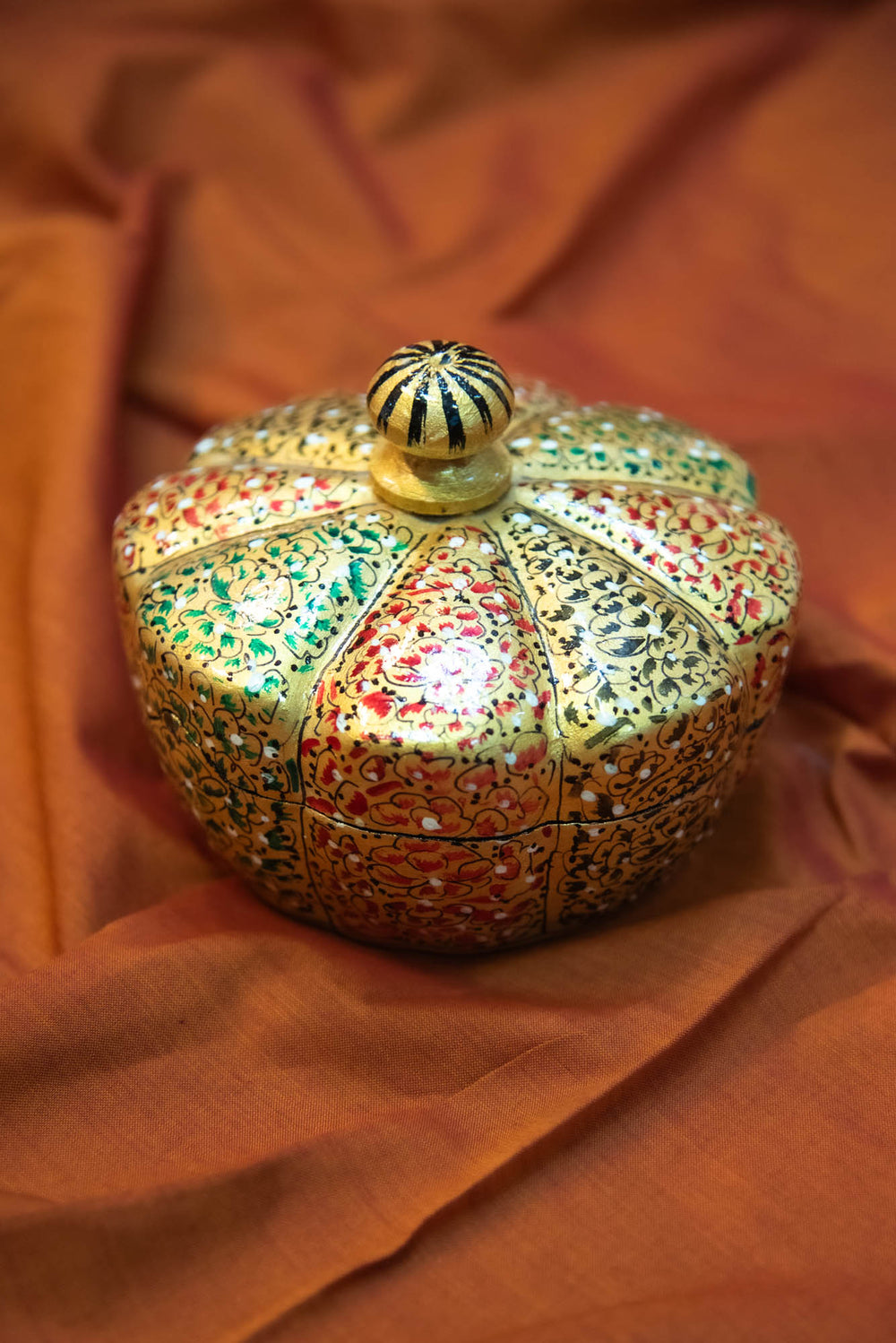PUMPKIN SHAPE BOX